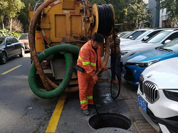 秦淮排污管道清淤